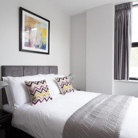 Cotels At 7Zero1 Serviced Apartments - Modern Apartments, Superfast Broadband, Free Parking, Centrally Located Милтон-Кейнс Экстерьер фото