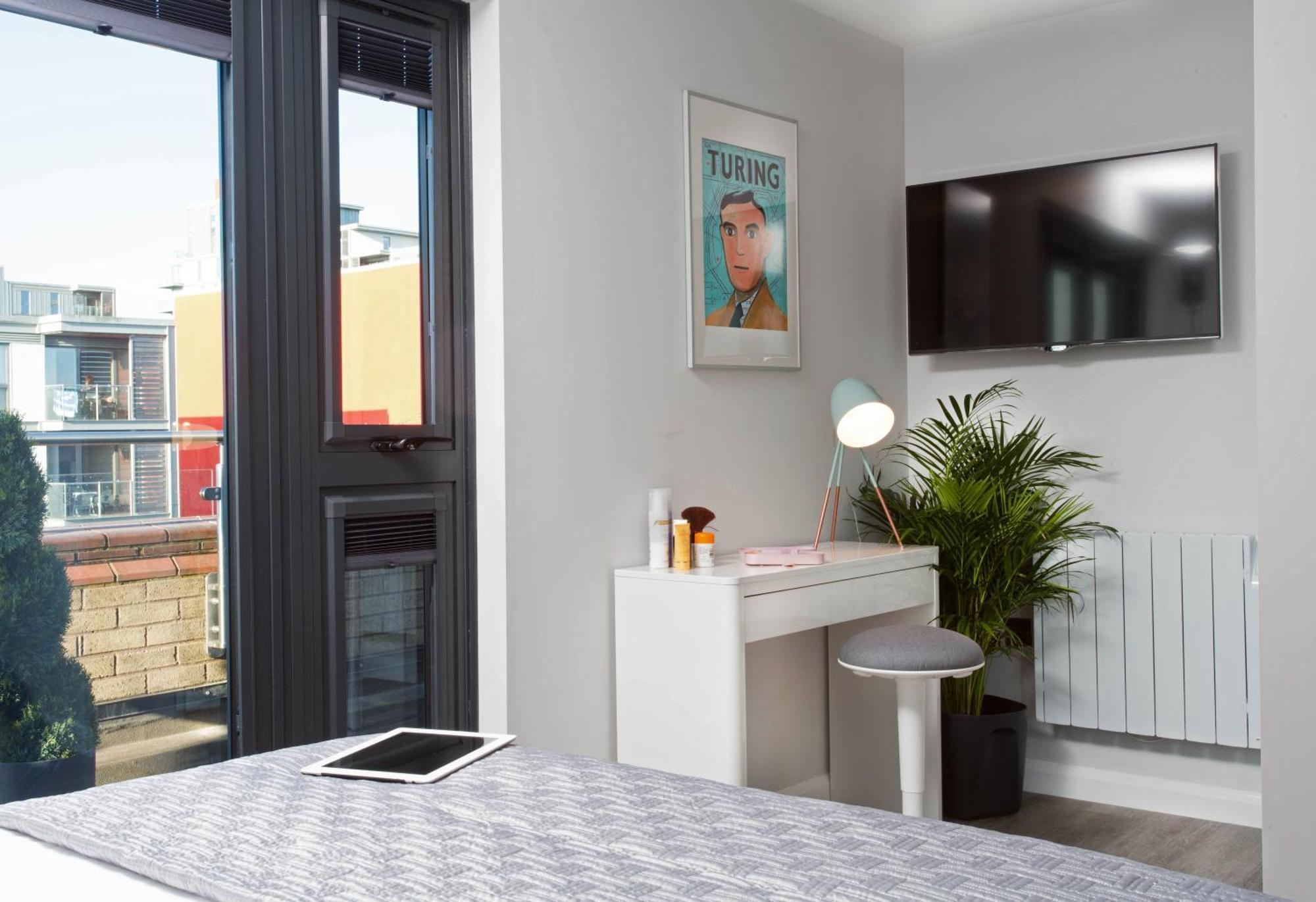 Cotels At 7Zero1 Serviced Apartments - Modern Apartments, Superfast Broadband, Free Parking, Centrally Located Милтон-Кейнс Экстерьер фото