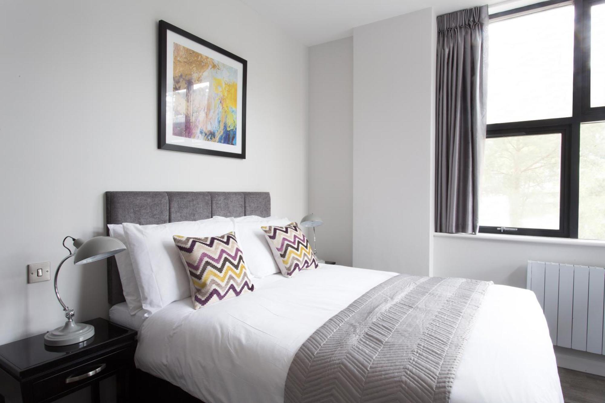 Cotels At 7Zero1 Serviced Apartments - Modern Apartments, Superfast Broadband, Free Parking, Centrally Located Милтон-Кейнс Экстерьер фото