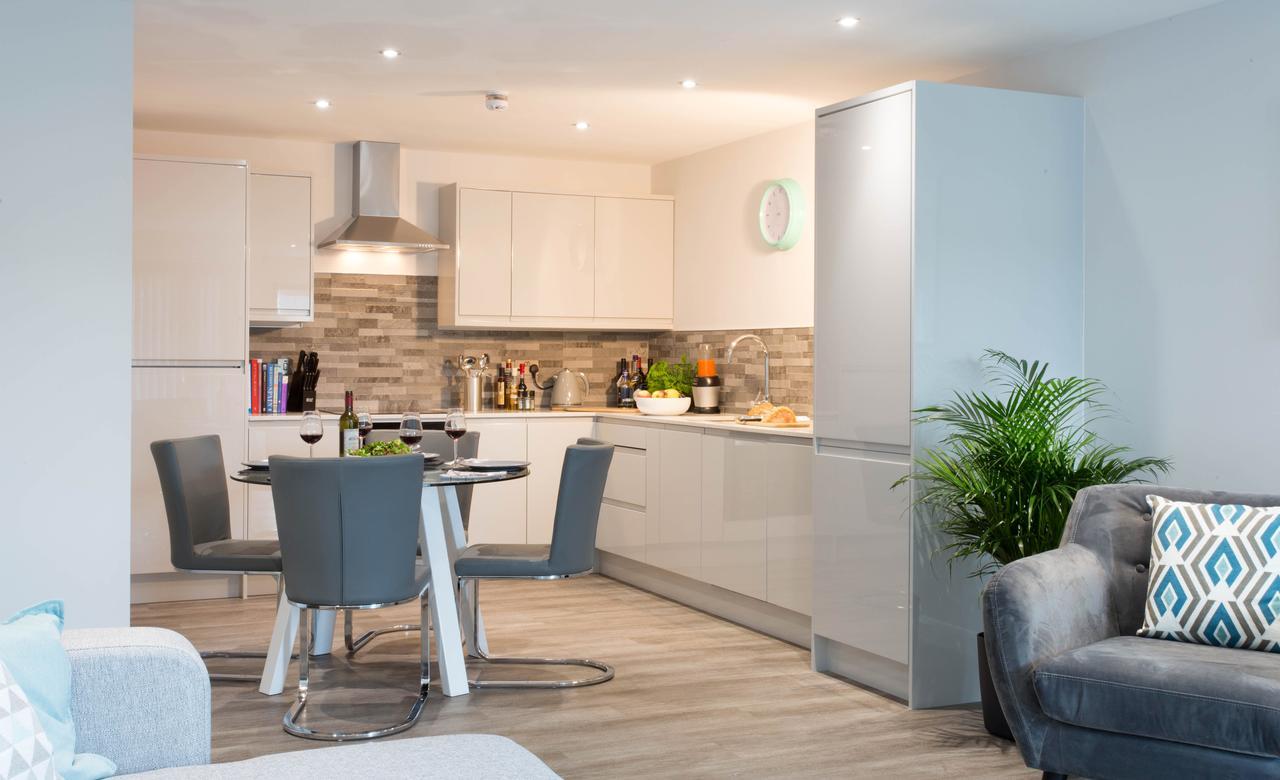 Cotels At 7Zero1 Serviced Apartments - Modern Apartments, Superfast Broadband, Free Parking, Centrally Located Милтон-Кейнс Экстерьер фото