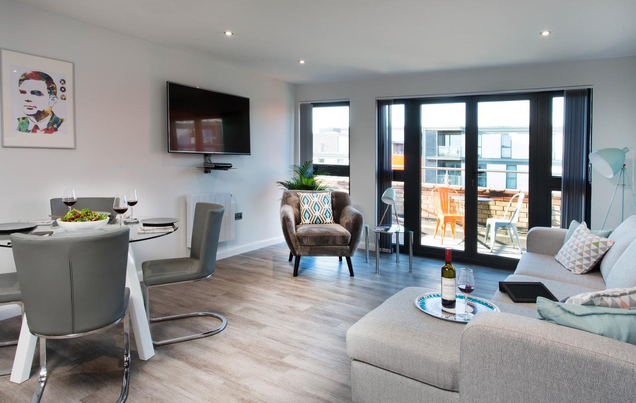Cotels At 7Zero1 Serviced Apartments - Modern Apartments, Superfast Broadband, Free Parking, Centrally Located Милтон-Кейнс Экстерьер фото